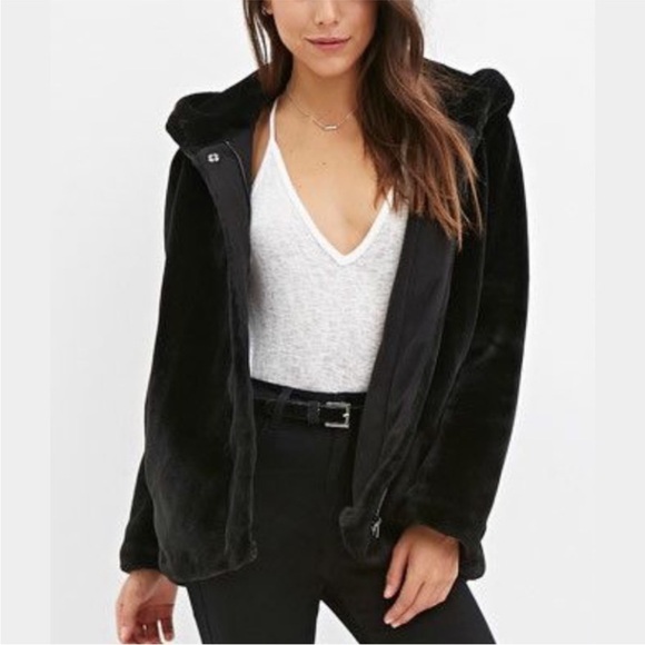 Forever 21 contemporary faux fur hooded jacket - Picture 3 of 9